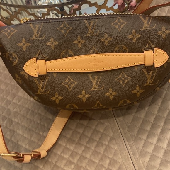 SOLD OUT””””Louis Vuitton Brand new condition bumbag - Picture 5 of 7